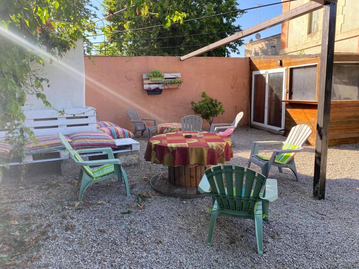 Apartamento Chez Marinette Le Cailar Exterior foto