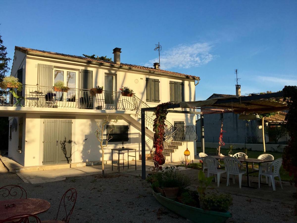 Apartamento Chez Marinette Le Cailar Exterior foto